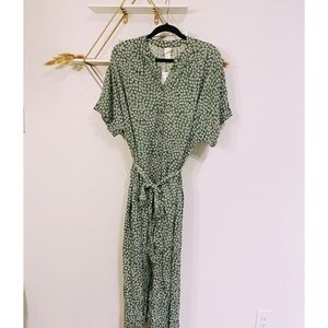 🌾H&M Green Floral Dress🌾